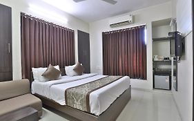 Hotel Nova Vatika Surat
